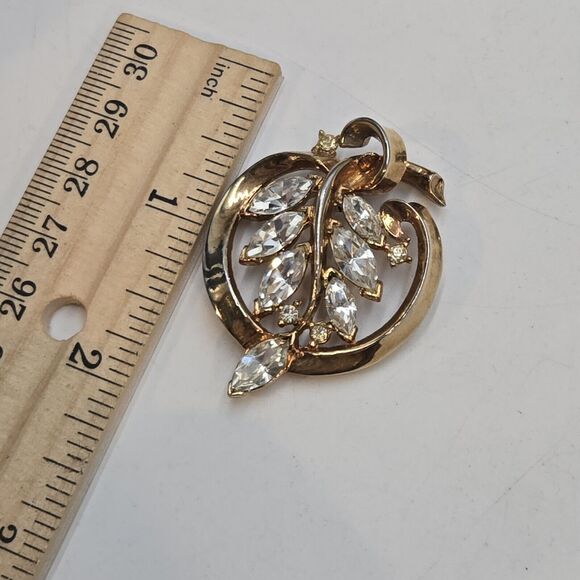 Vintage TRIFARI Alfred Philippe Marquise Rhinestone Gold Tone Pendant & Earrings - Picture 6 of 7